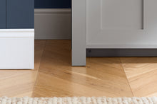 Load image into Gallery viewer, Lancaster Small TV Unit